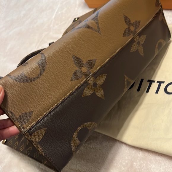 * SoLD*Louis Vuitton On the Go bag - Picture 7 of 13